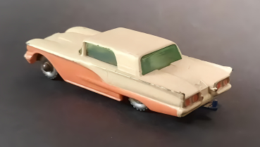 Matchbox Lesney Ford Thunderbird 1958 DieCast Model (1251)